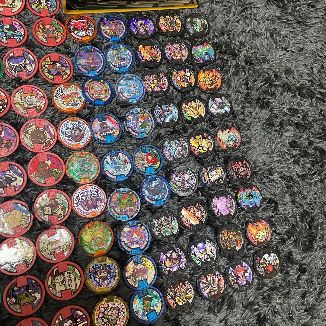 《美品》《希少品あり》値下げ可　妖怪メダル227枚まとめ売り　妖怪大辞典付き