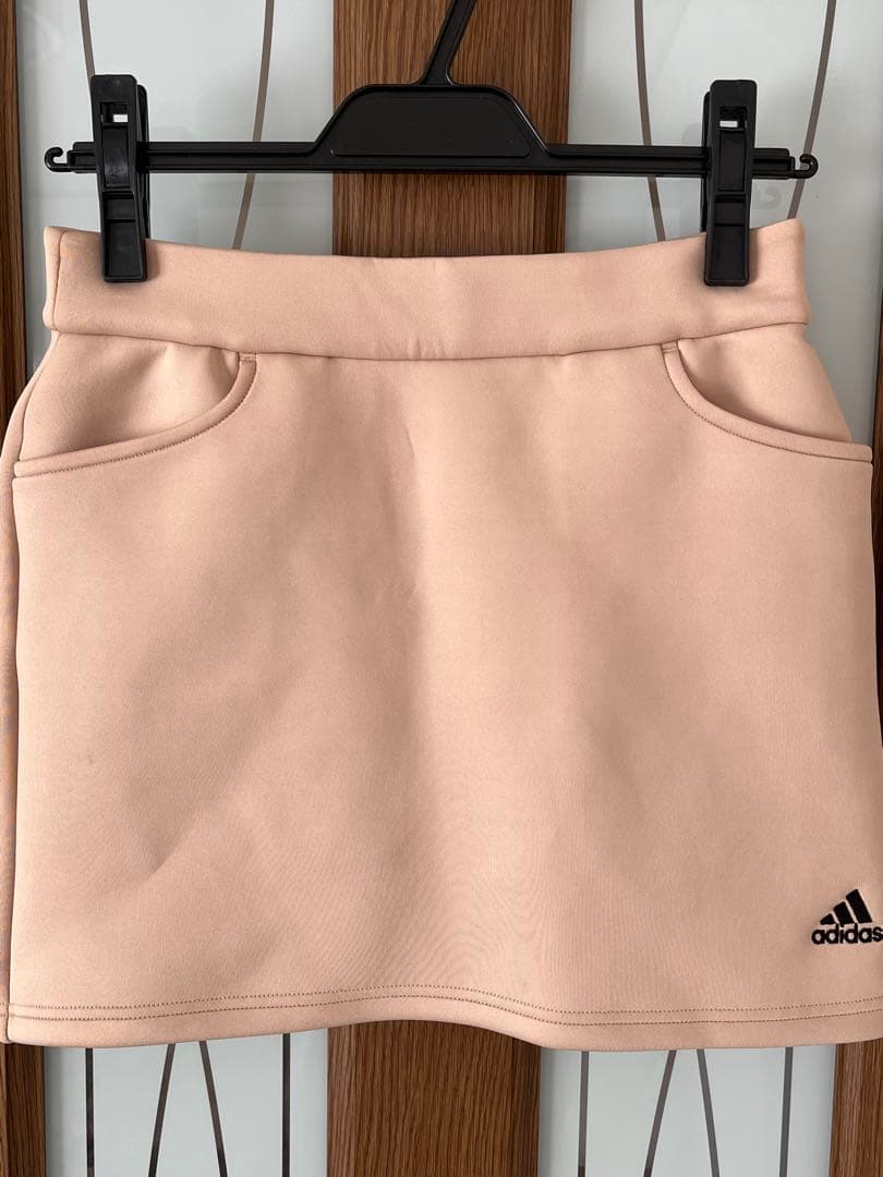 adidas ベージュ フーディー スカート セット