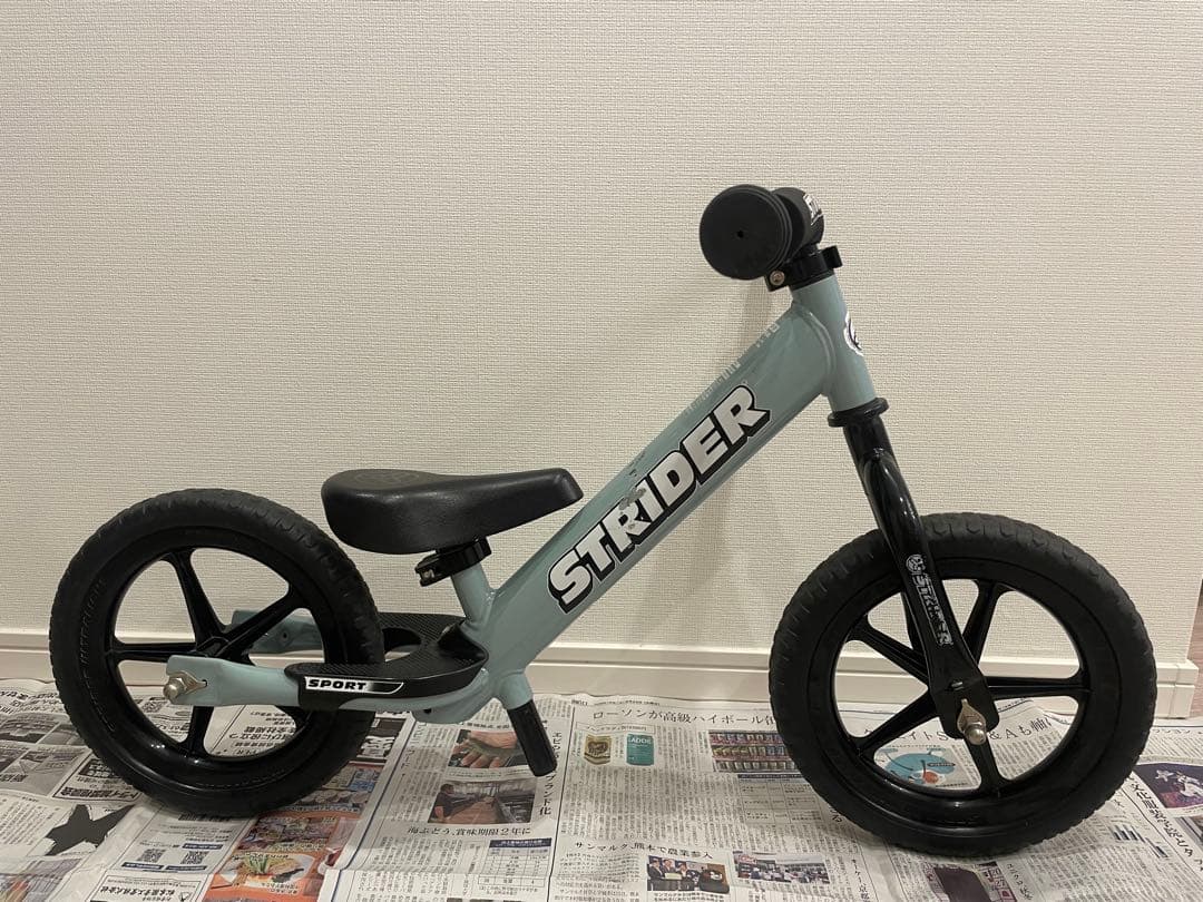 STRIDER ストライダー　限定カラー　アイスブルー　12インチ