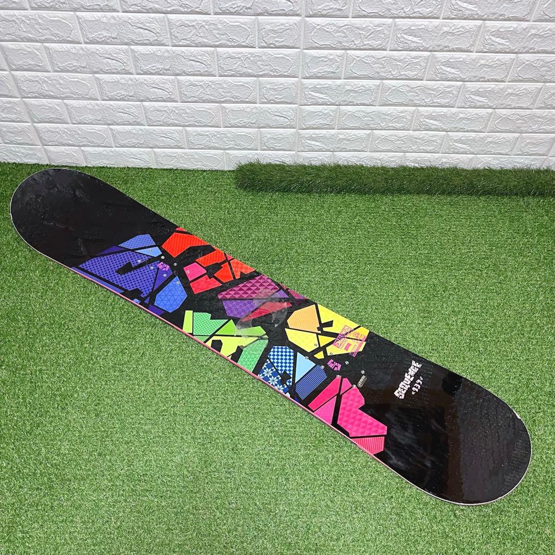 SALOMON 可愛い レディース ジュニア 139cm スノーボード板