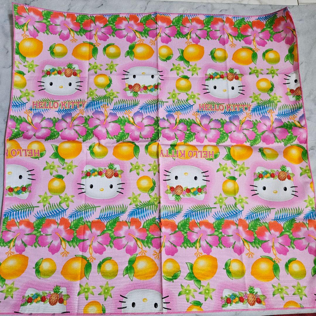 ハローキティ パイナップル　ランチクロス サンリオ　トロピカル