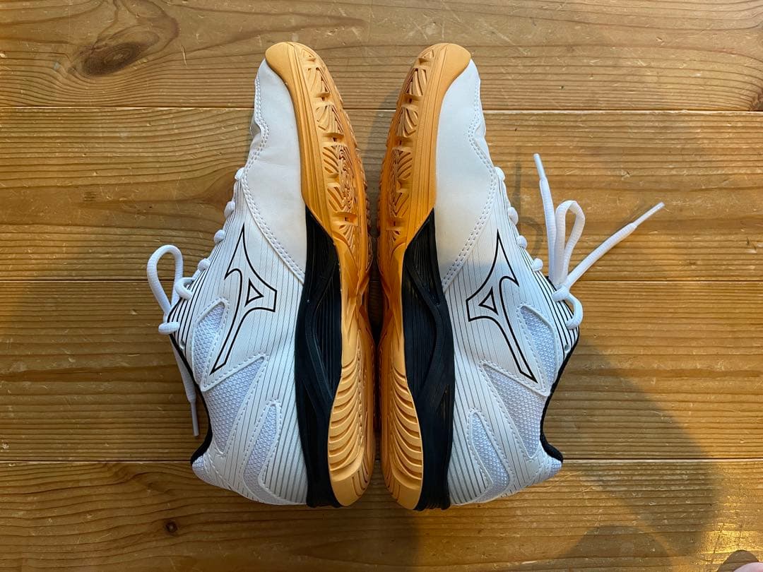 ミズノ　バレーボールシューズ　23センチ　美品