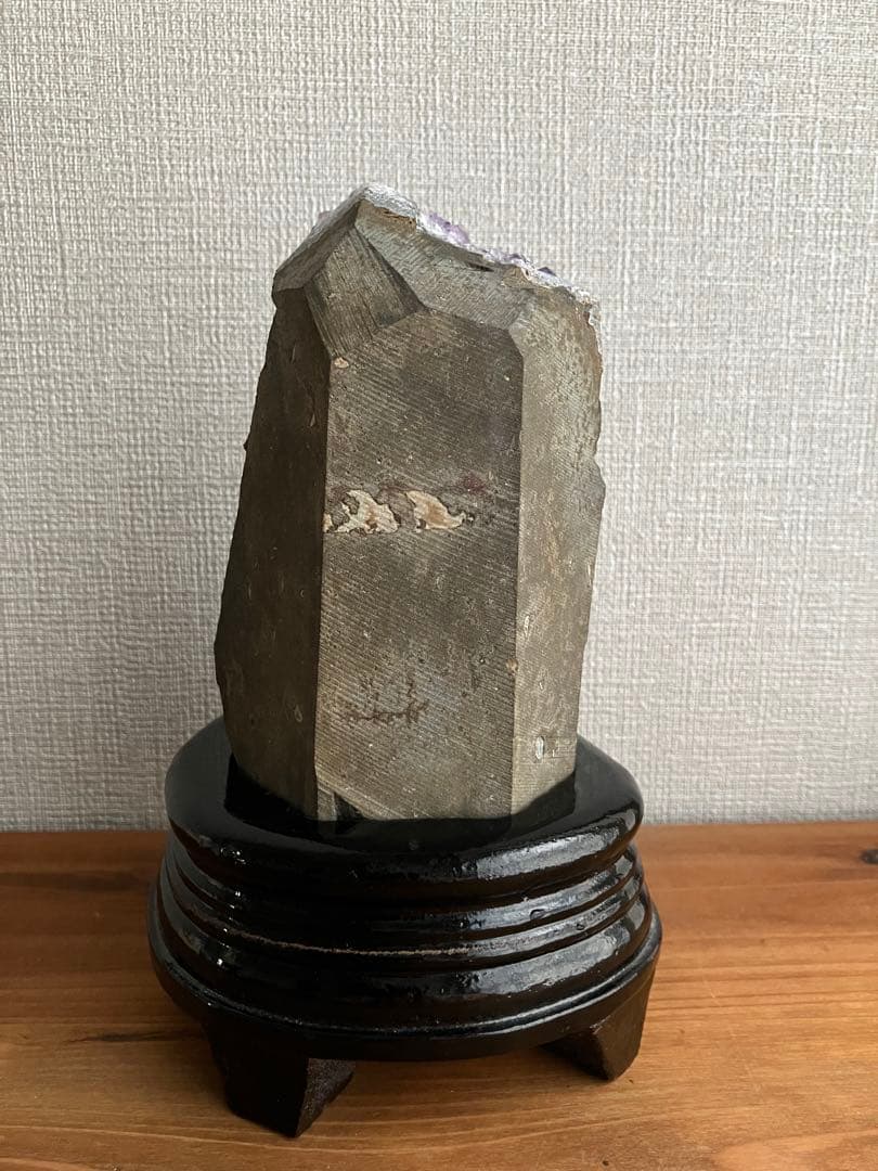 アメジストクラスター　原石　台座付き　867g