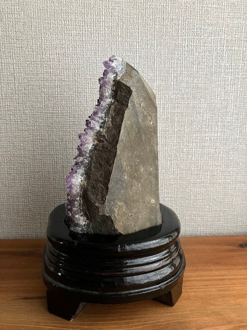 アメジストクラスター　原石　台座付き　867g
