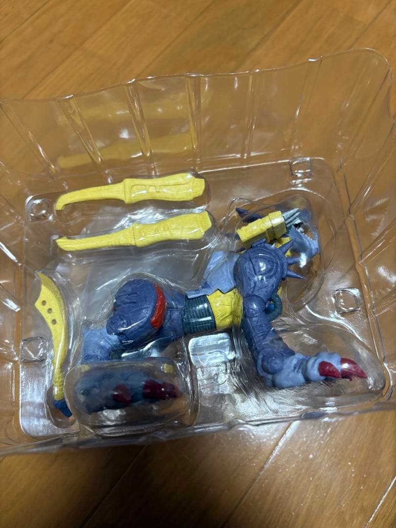 デジモン　一番くじ　-魂豪示像-　B賞　メタルガルルモン　フィギュア