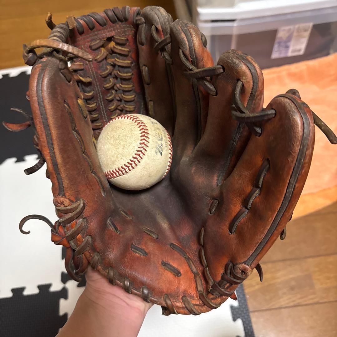 ミズノプロ　硬式内野手用　右利き用　赤色