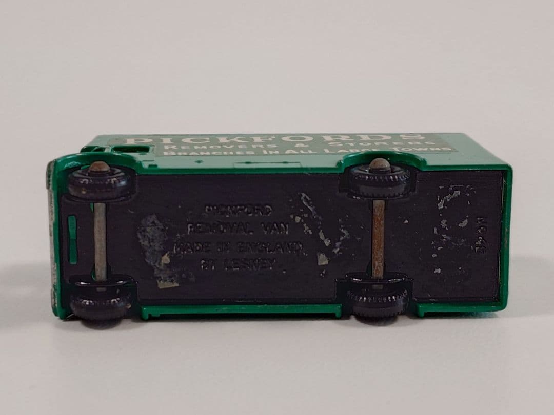 ミニカー MATCHBOX No.46 Pick Fords Removal Van