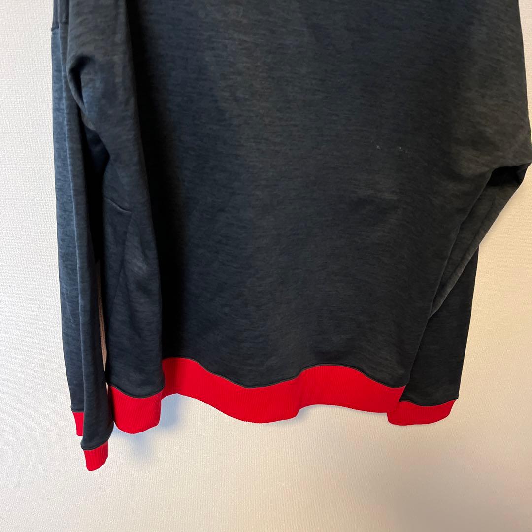 Under Armour フーディ グレーと赤
