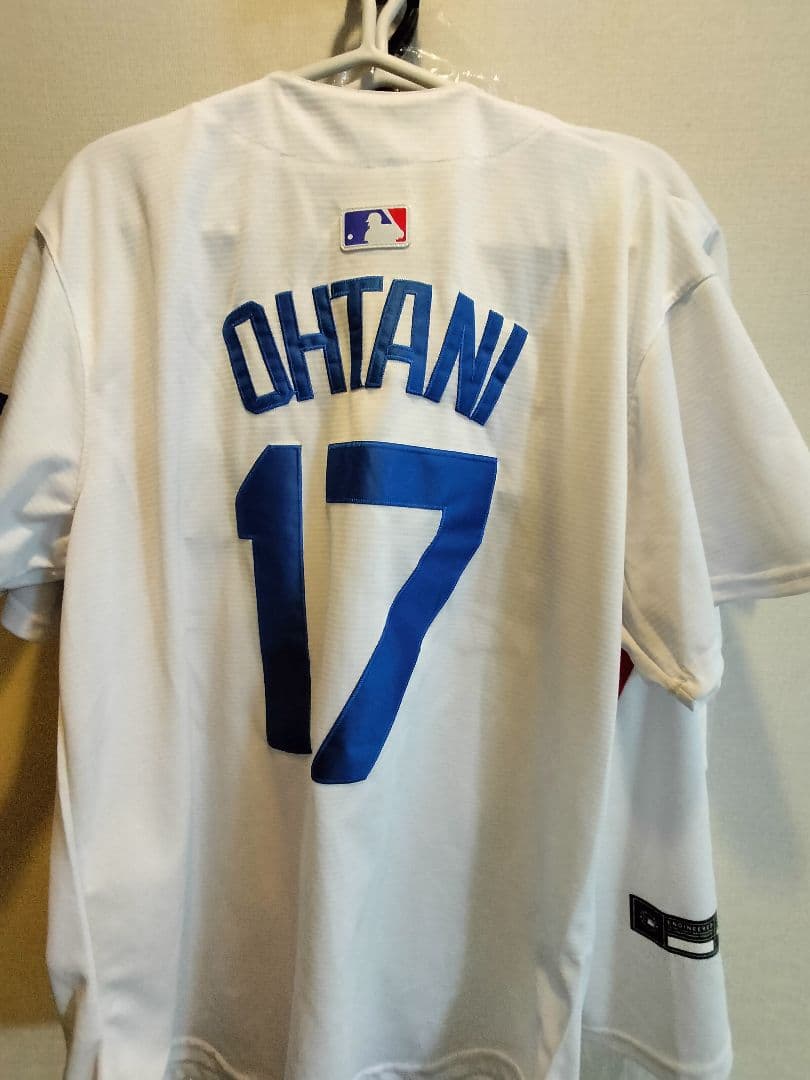 大谷翔平 ユニフォーム　Lサイズ1着、Mサイズ1着、クリアカバンセット