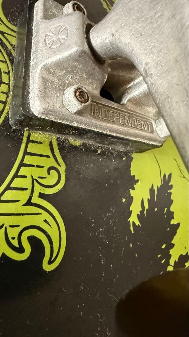 INDEPENDENT TRUCK グラフィックデッキ スケートボード