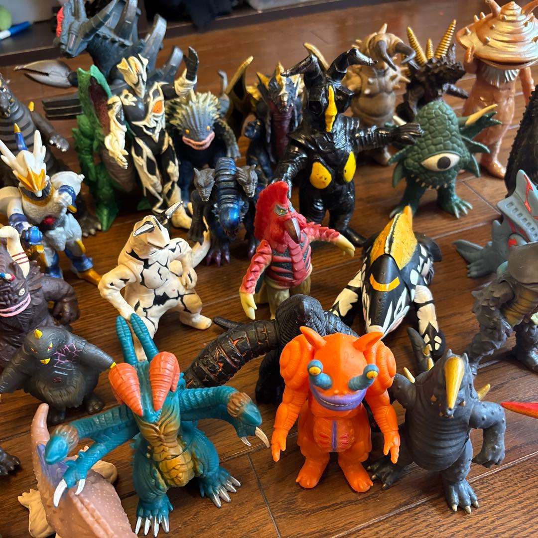 ウルトラマンシリーズ 怪獣フィギュア 50体
