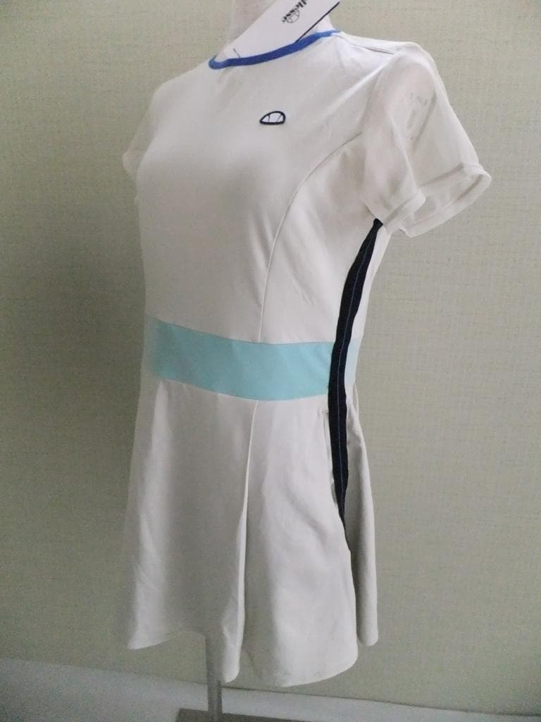 新品タグ付き エレッセ ワンピース テニスウェアL ドレス 吸水速乾