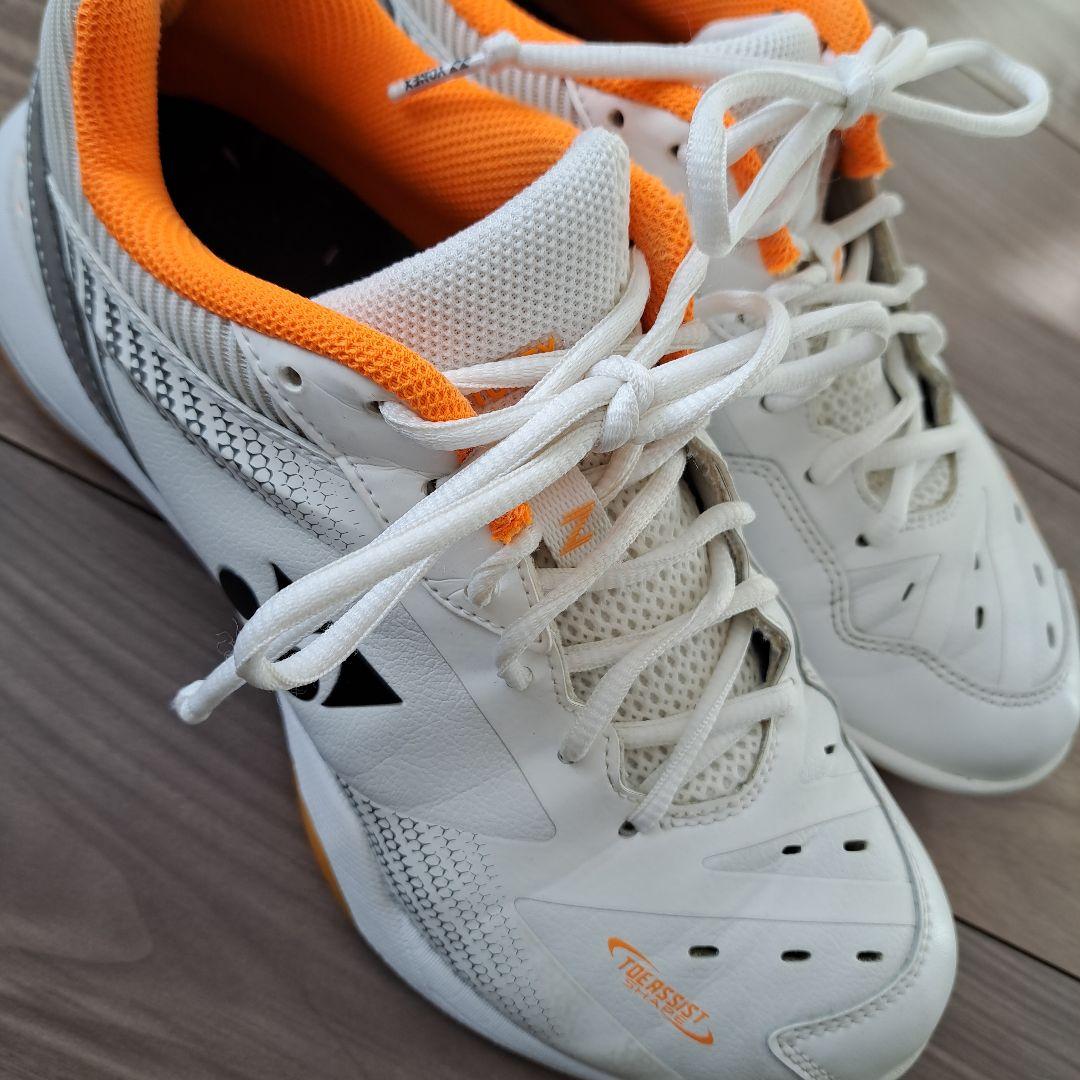 美品　YONEX　バドミントンシューズ　25.5cm　破格