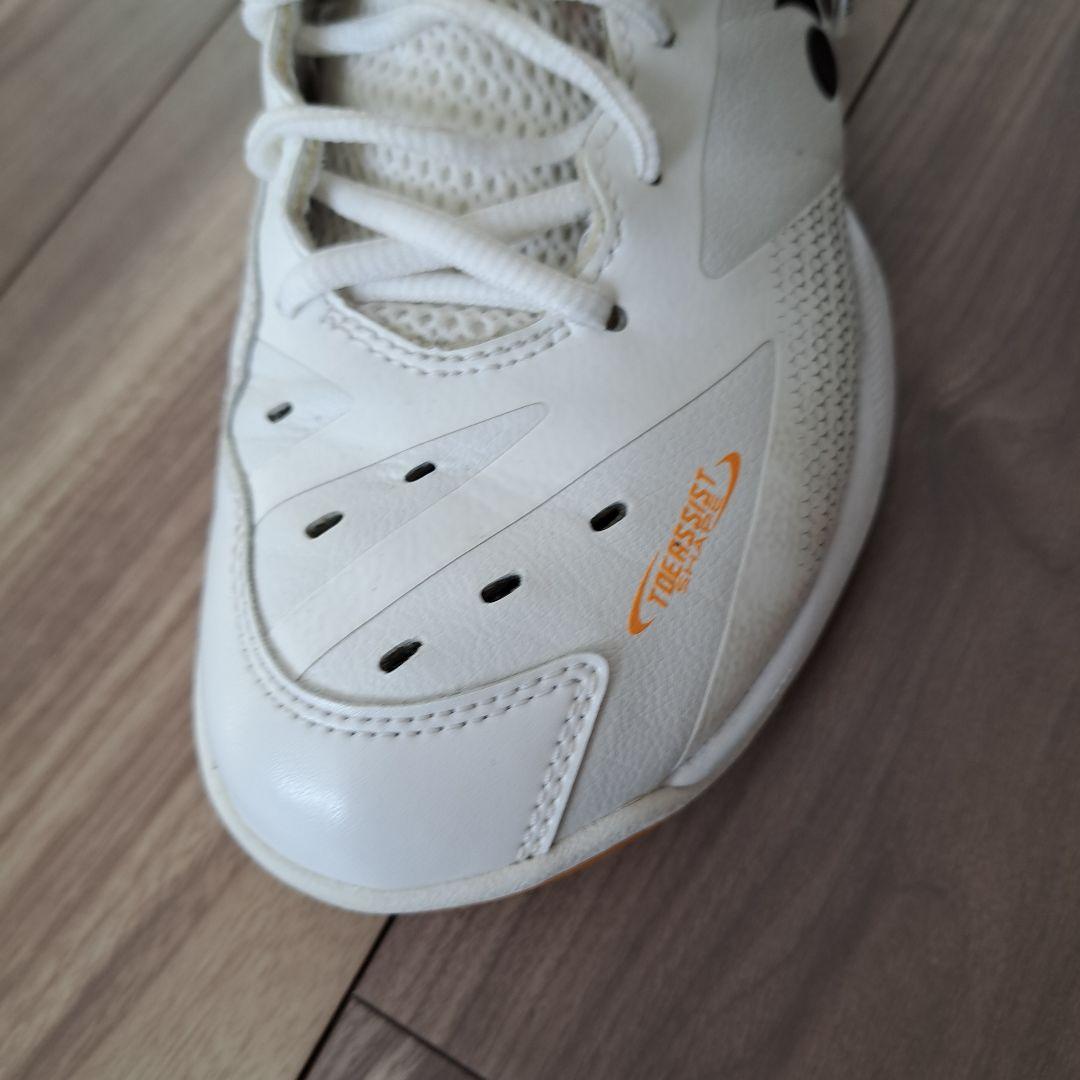 美品　YONEX　バドミントンシューズ　25.5cm　破格