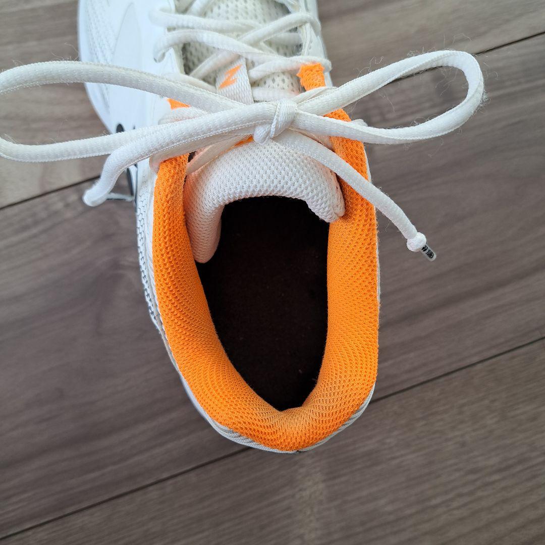 美品　YONEX　バドミントンシューズ　25.5cm　破格