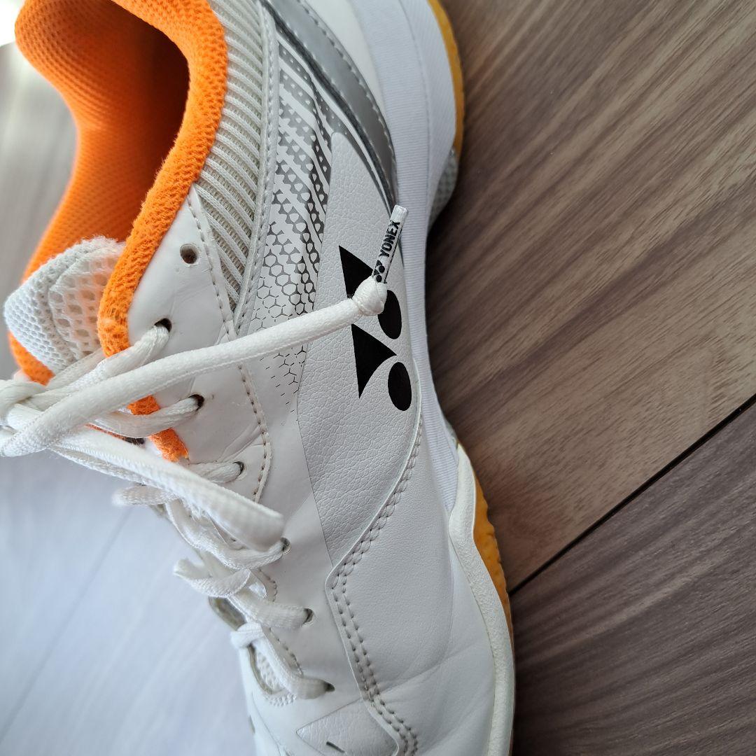 美品　YONEX　バドミントンシューズ　25.5cm　破格