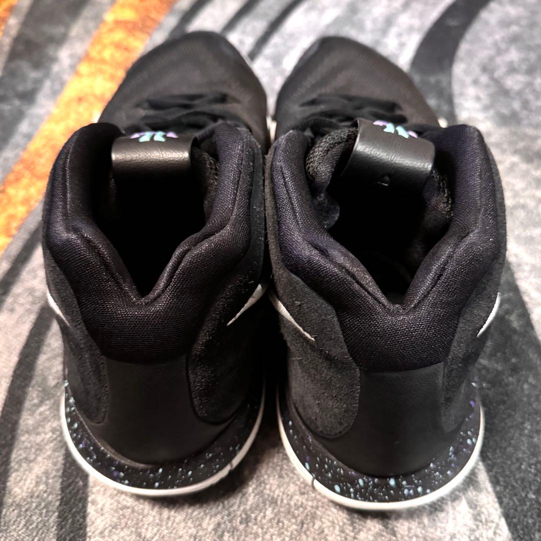 レア美品Nike Kyrie 4 EPナイキカイリー4バッシュ27.5cm