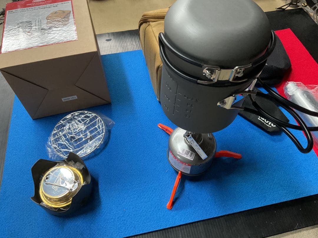 Coleman 新品コンパクトアルミクッカーセット&新品アミカスダブルセット