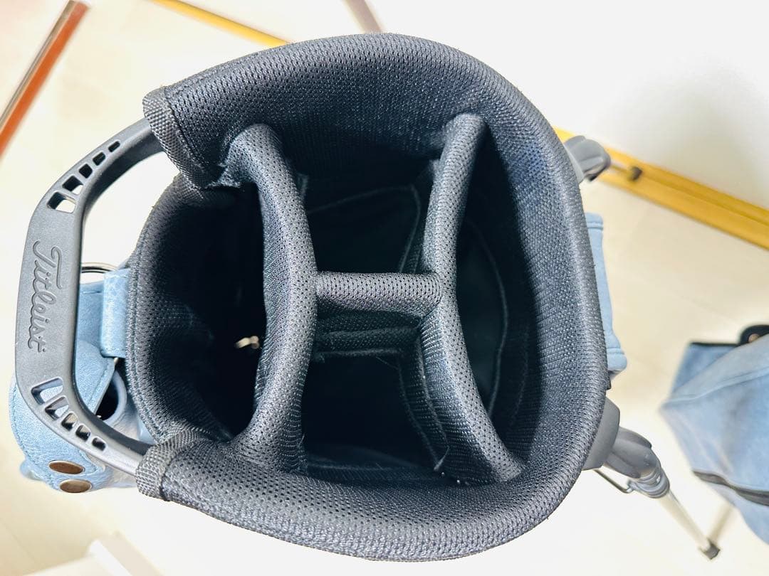 中古美品 ◆ タイトリスト ◆ スタンド式キャディバッグ ◆ Titleist