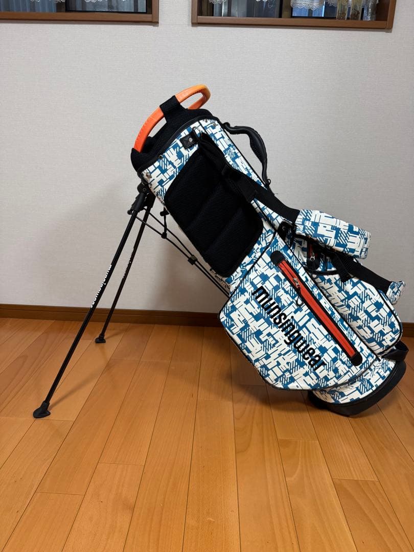 美品　マンシングウェア　キャディバッグ　グラフィック　軽量　スタンド式　防水
