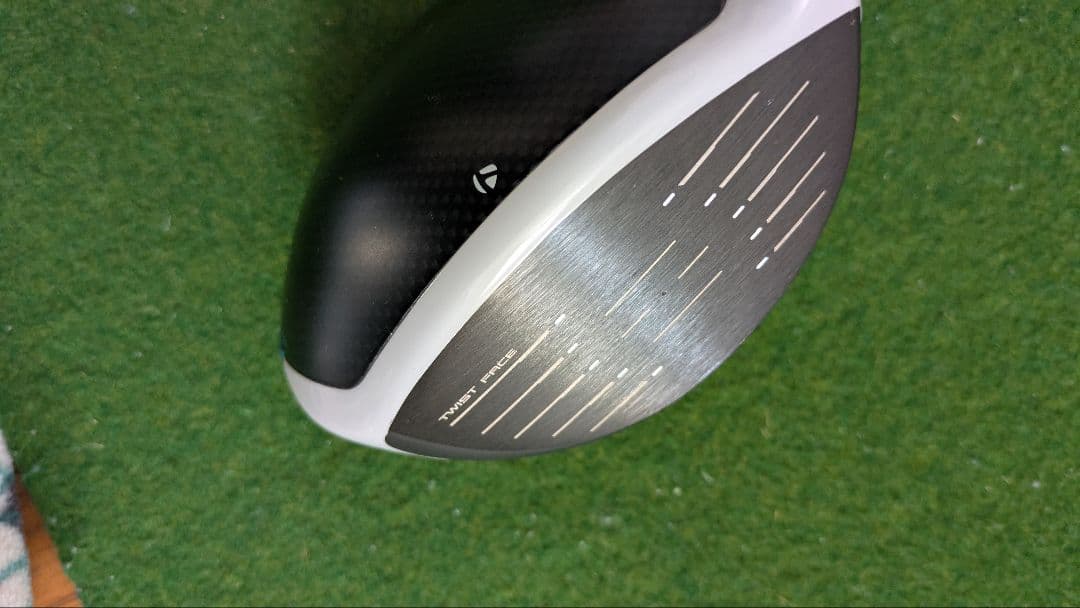 TaylorMade SIM2MAX ドライバー
