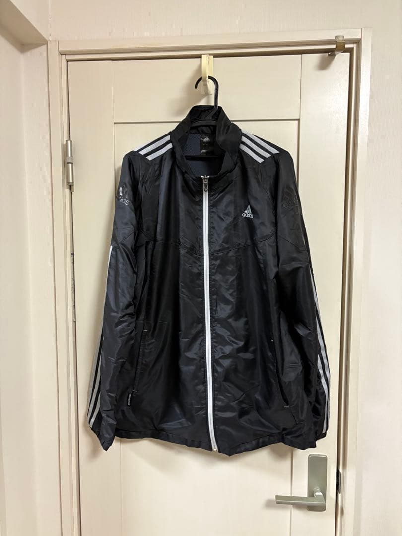 adidas ナイロン上下セットアップ　ブラック　美品