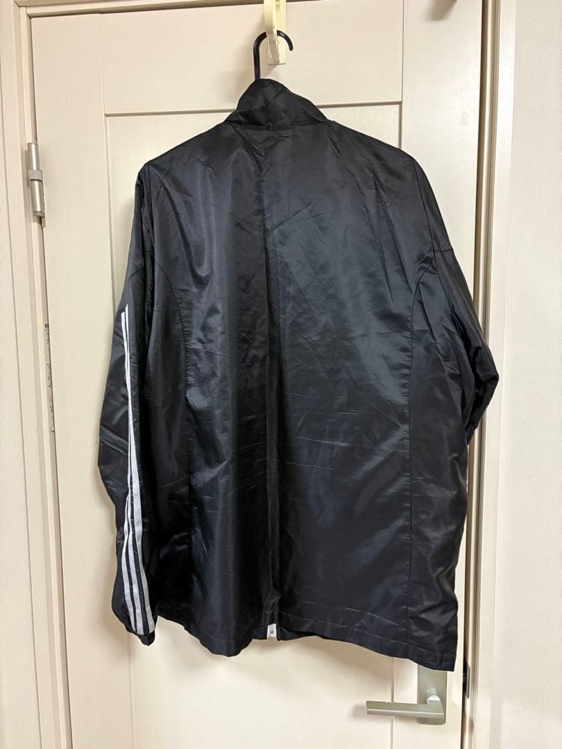 adidas ナイロン上下セットアップ　ブラック　美品