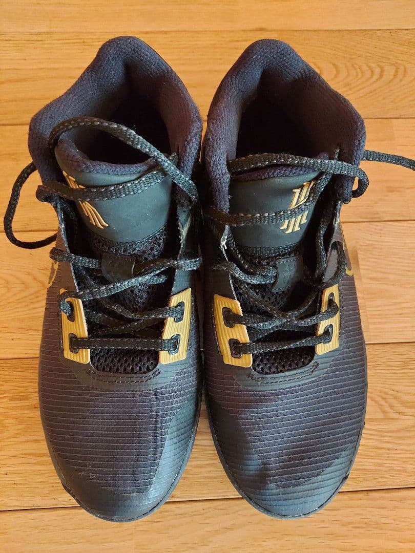 NIKE カイリー フライトラップ 24cm
