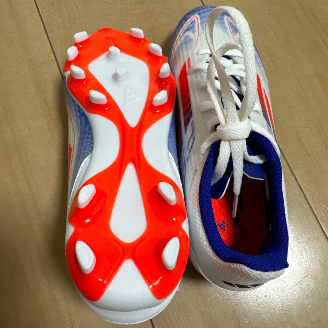 アディダス　F50 サッカースパイク　ジュニア