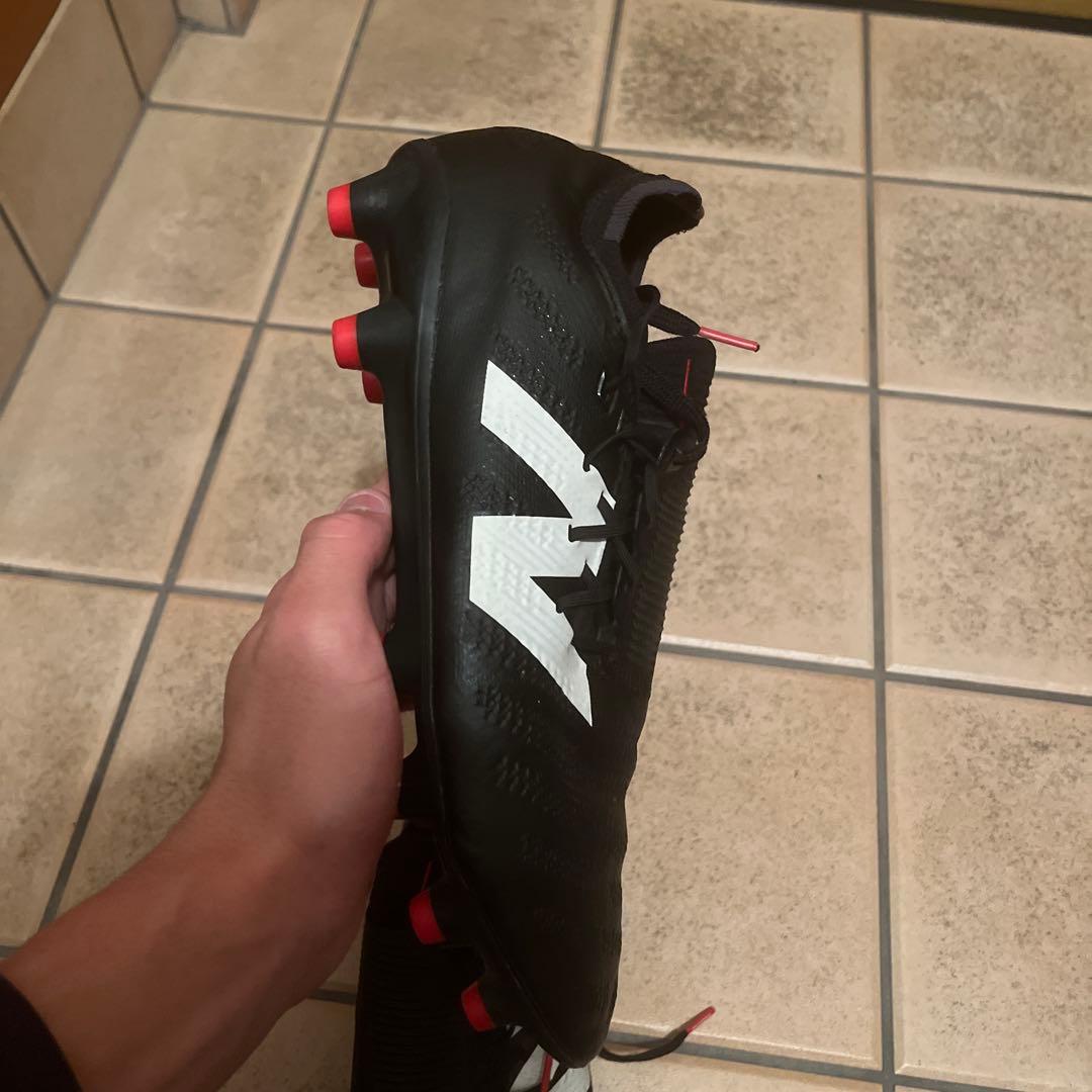New Balanceサッカースパイク「FURON V7+ PRO HG」