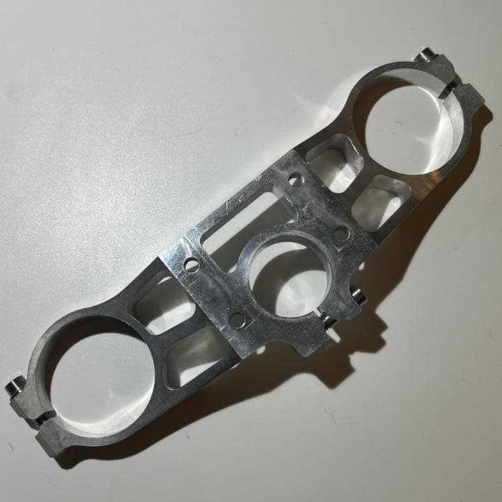 アルミ削り出しトップブリッジ　チタンボルト　超軽量