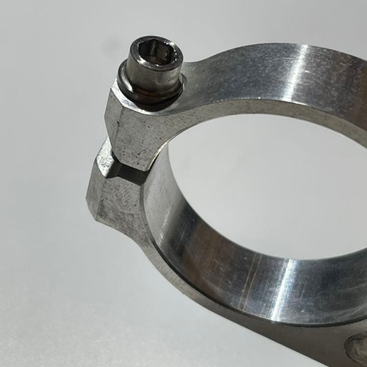 アルミ削り出しトップブリッジ　チタンボルト　超軽量