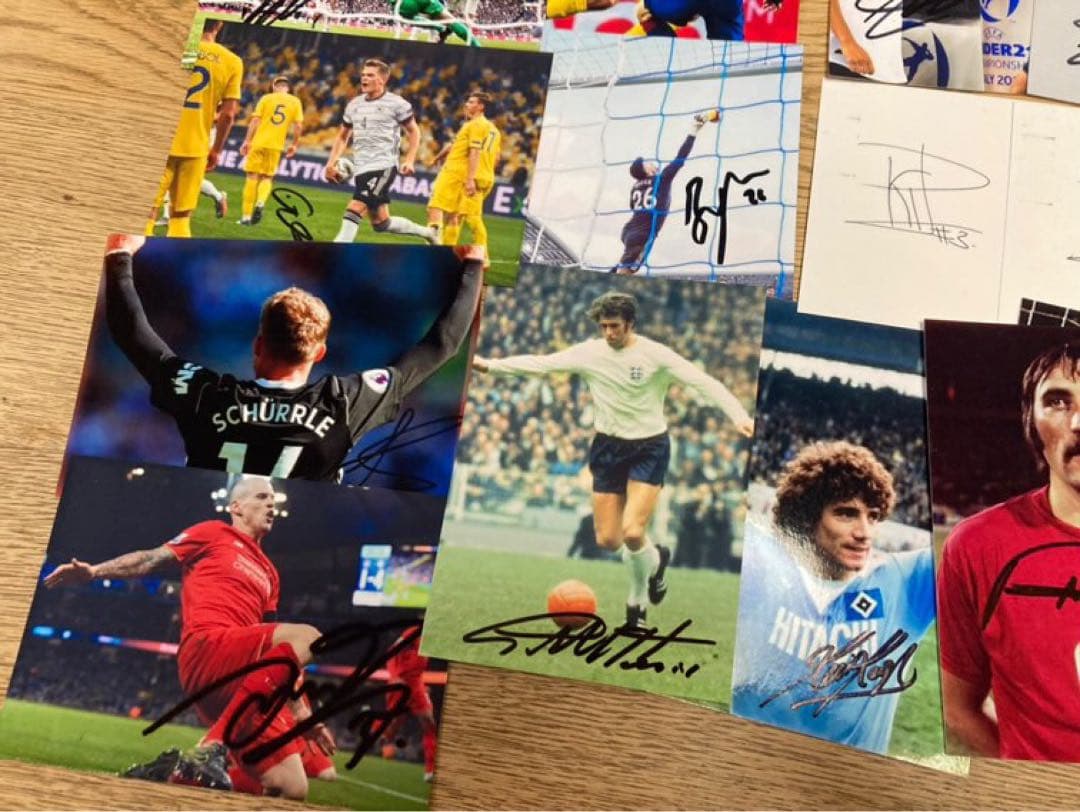 サッカー選手 直筆サイン入り 写真 フォト L判 オートグラフ バラ売り可能