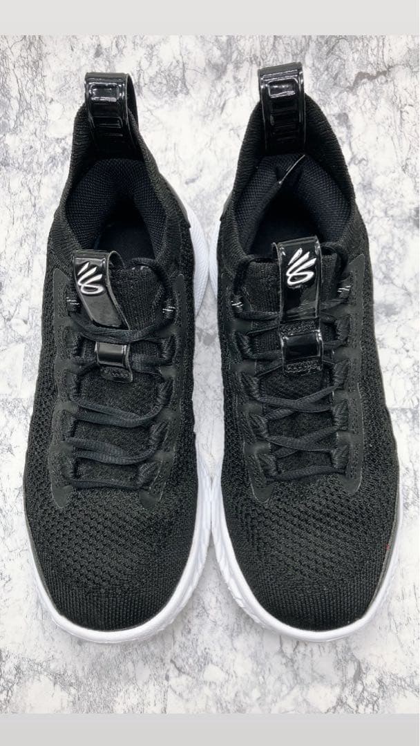 【美品】UNDERARMOUR アンダーアーマー CURRY8 カリー8