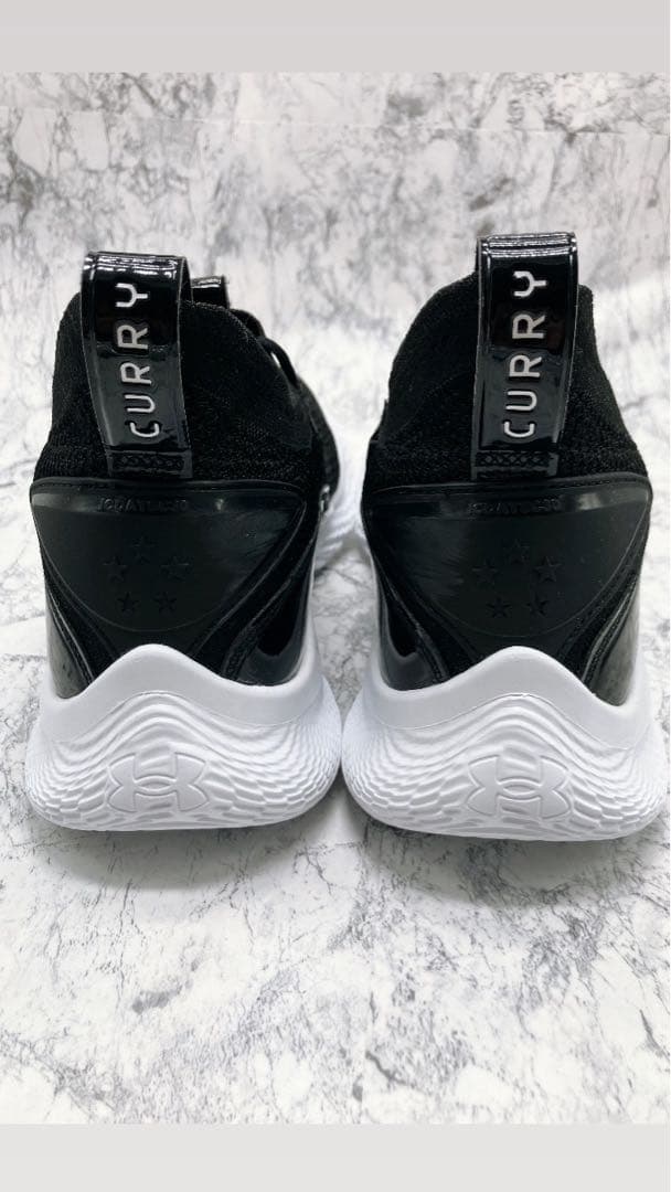 【美品】UNDERARMOUR アンダーアーマー CURRY8 カリー8