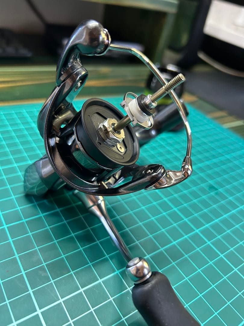 【極美品】24ルビアスLT2500S ダイワ