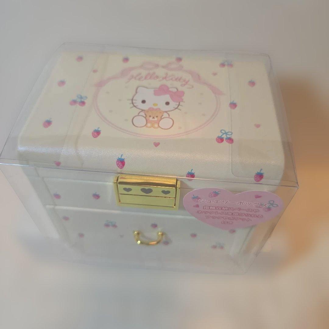 サンリオ　ハローキティ　ジュエリーボックス　イチゴ