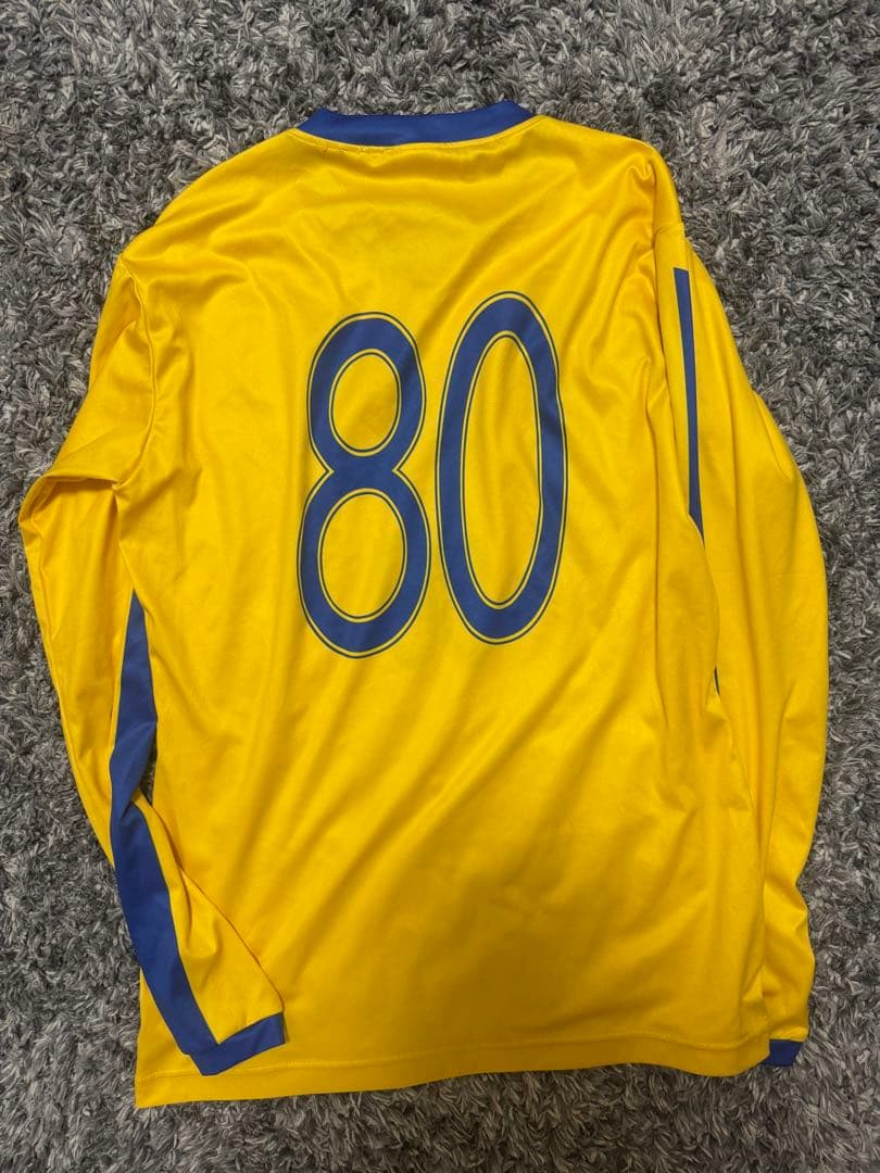 城西大学サッカー部ユニフォーム(半袖、長袖)上下セット　黄色、赤色　ソックス付き