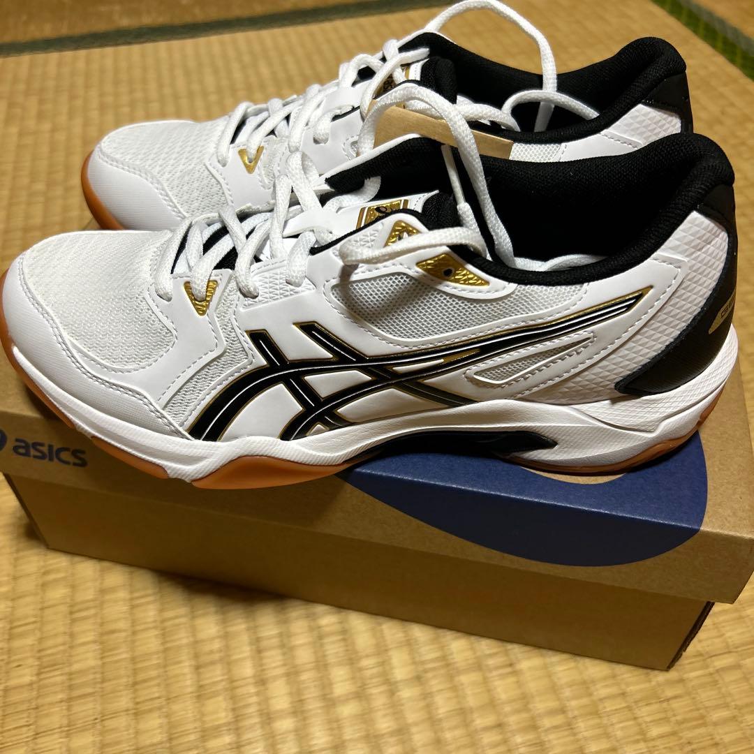 超美品‼️asics バレーボールシューズ ホワイト/ブラック 25cm