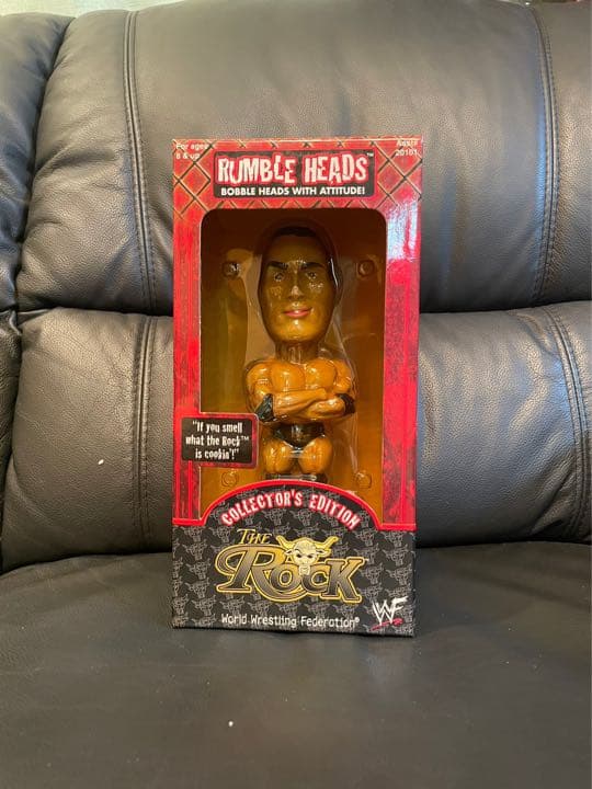 WWF Rumble Head 首振り人形　ボビングヘッド　プロレス　ホーガン