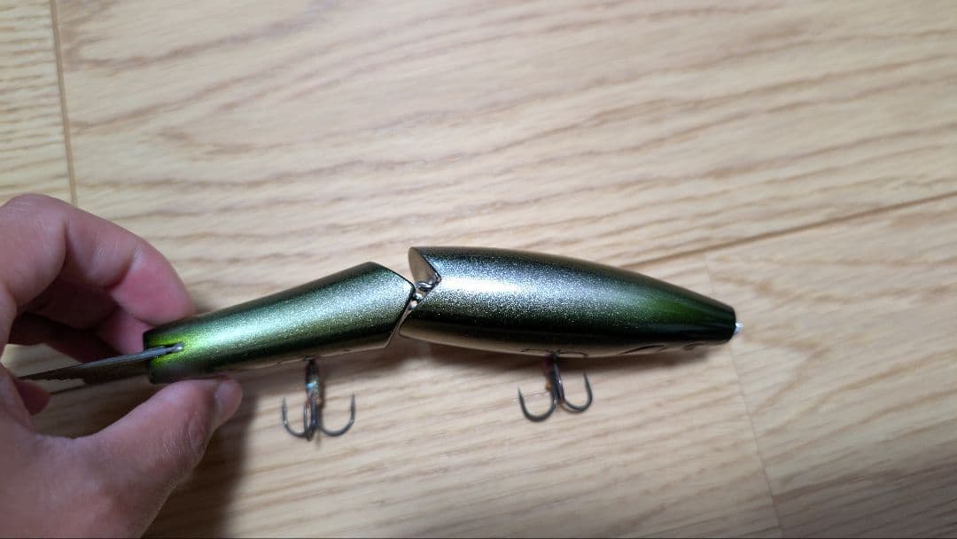 ネゴシエーター　レインボートラウト鮑