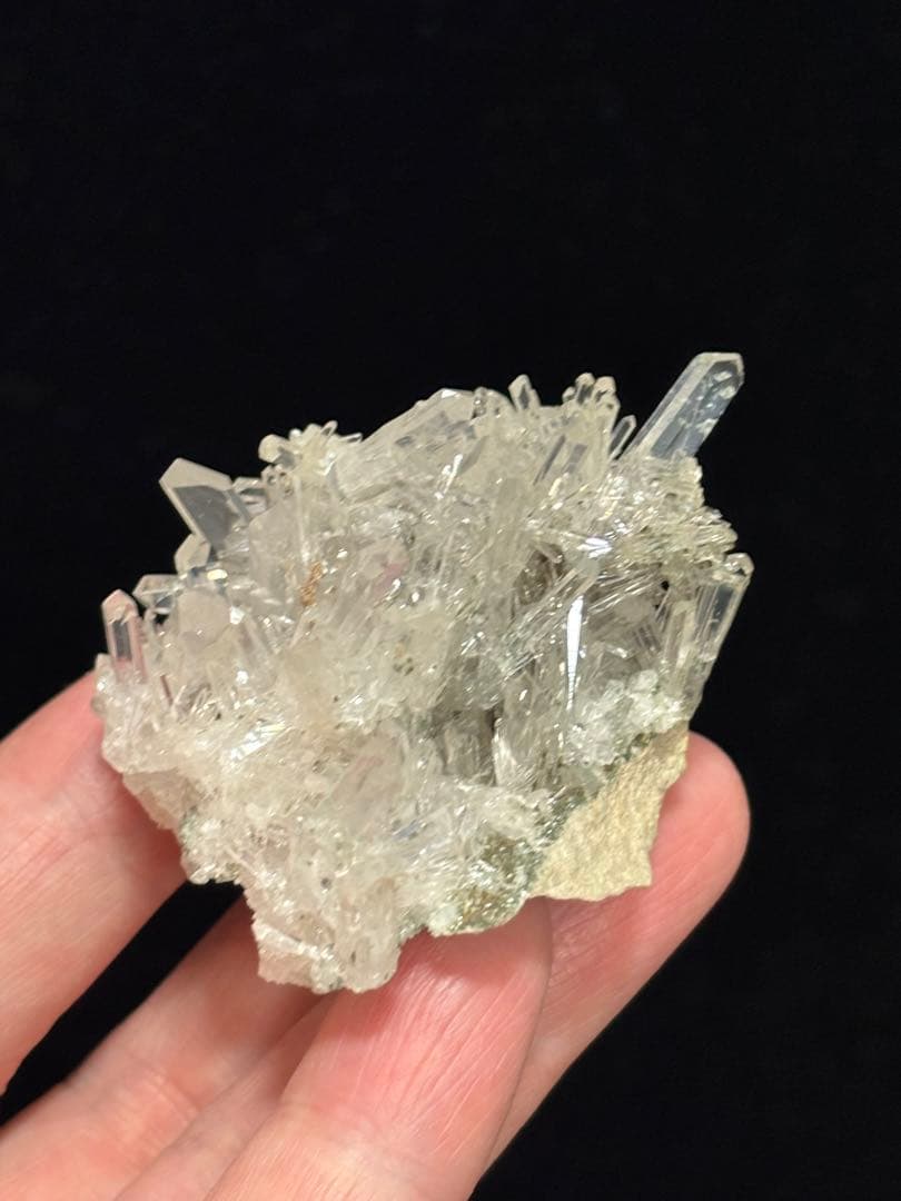 コロンビア産　レムリアンクラスター　ブルーニードルクォーツ52g 虹まき散らし