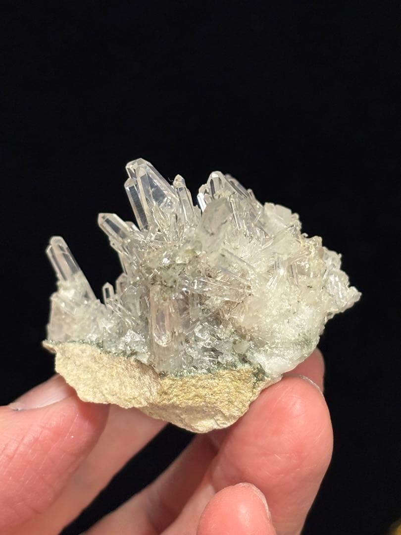 コロンビア産　レムリアンクラスター　ブルーニードルクォーツ52g 虹まき散らし