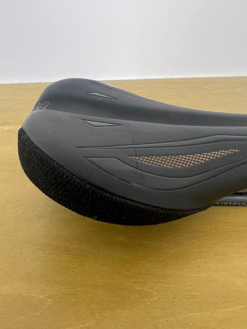 パーツ WTB SL8 Carbon Saddle 127 x 263