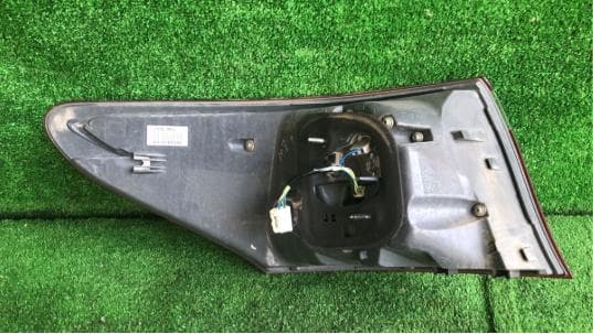 トヨタ レクサス USF40-2008年　右 テールランプ　R-C-7-5165