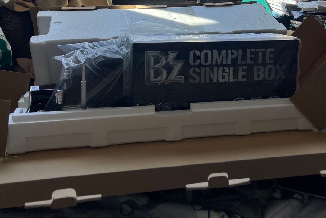 ミュージシャン B'z COMPLETE SINGLE BOX TRAILER edition