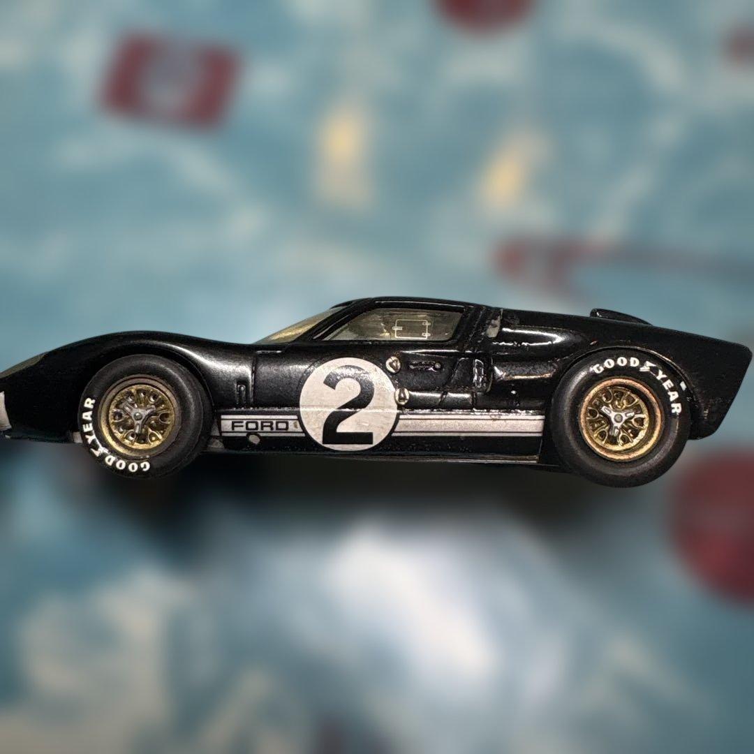 フランス製　ホワイトメタル1/43モデルキット　フォードとフェラーリ　完成品