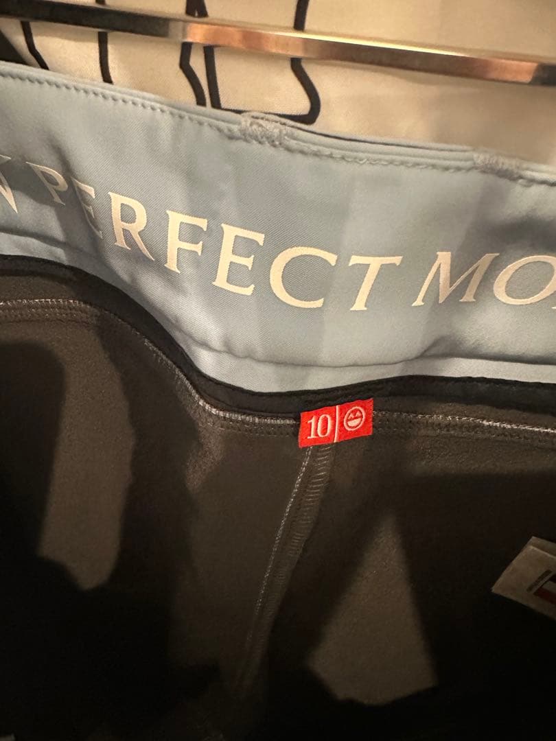 新品PERFECT MOMENTスキーウェアセット