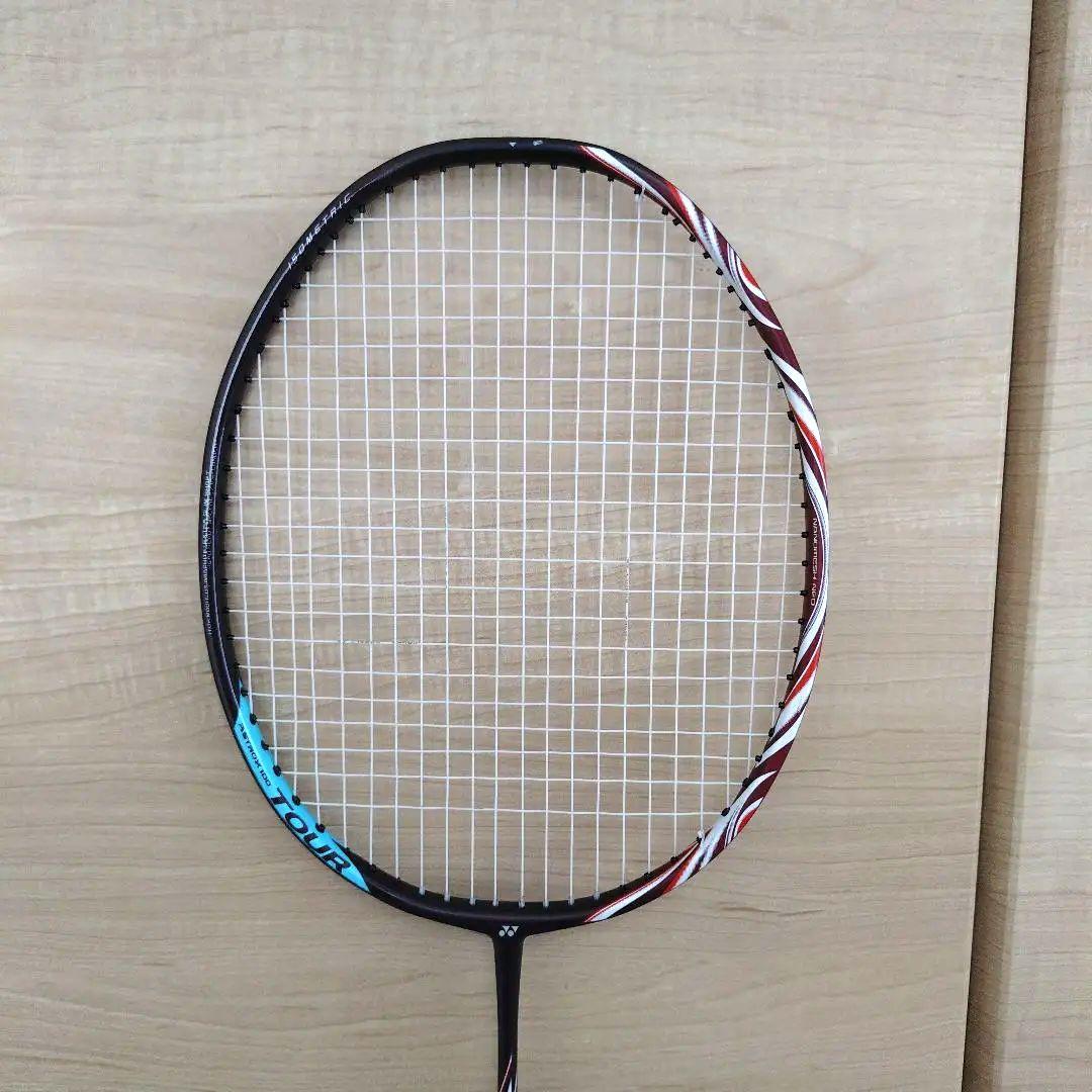 【美品】YONEX　ASTROX100 TOUR