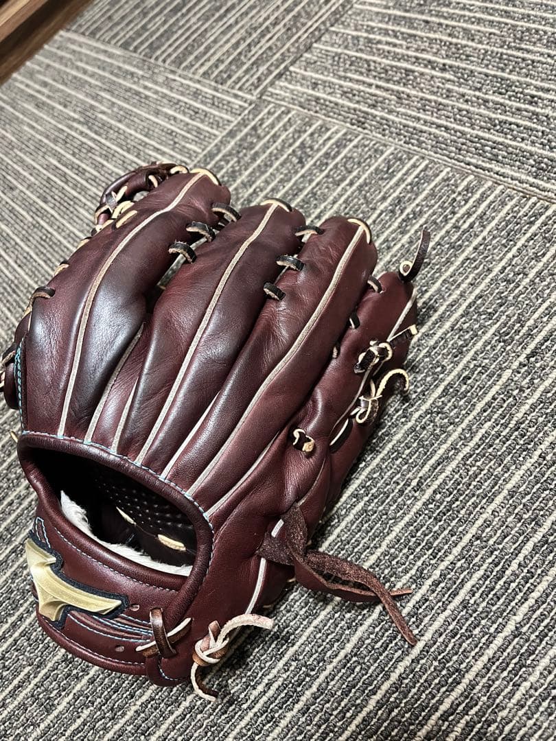 Mizuno Global Elite 右投げグローブ